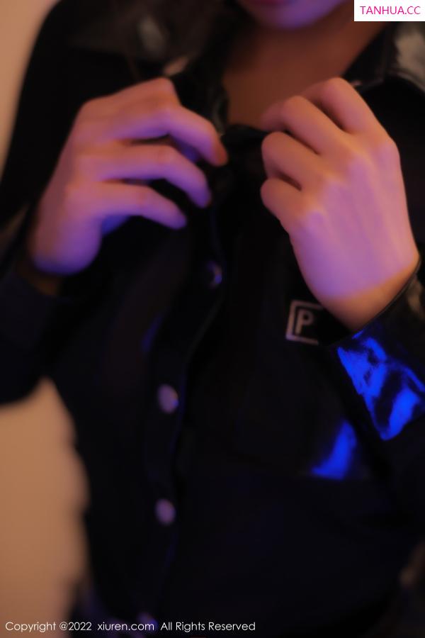 周九九 周jojobaby [XiuRen]高清写真图 2022.10.24 No.5750 周jojobaby 制服黑丝第14张图片